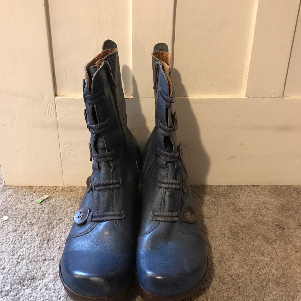 Navy blue Jafa button boots